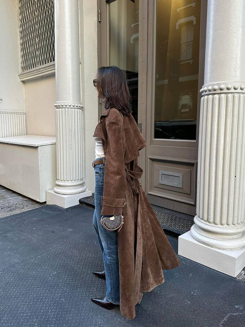 Trenchcoat Damen in Braun mit Gürtel und breitem Revers